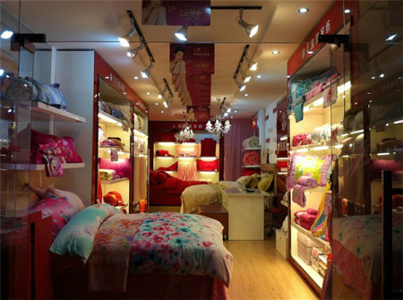 广东深圳美凯珑家纺180平大型加盟店隆重开业